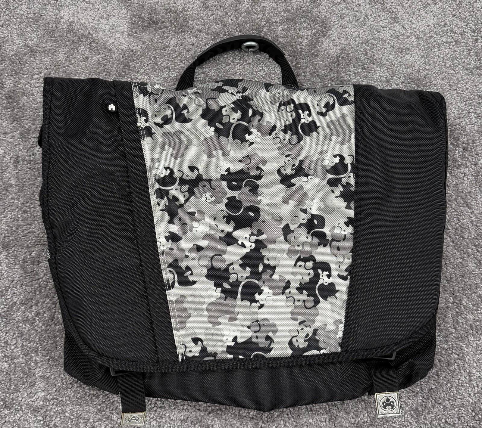 Mobile Edge Sumo Messenger Bag Gray Camo Black Ballistic Nylon 16" Laptop Case