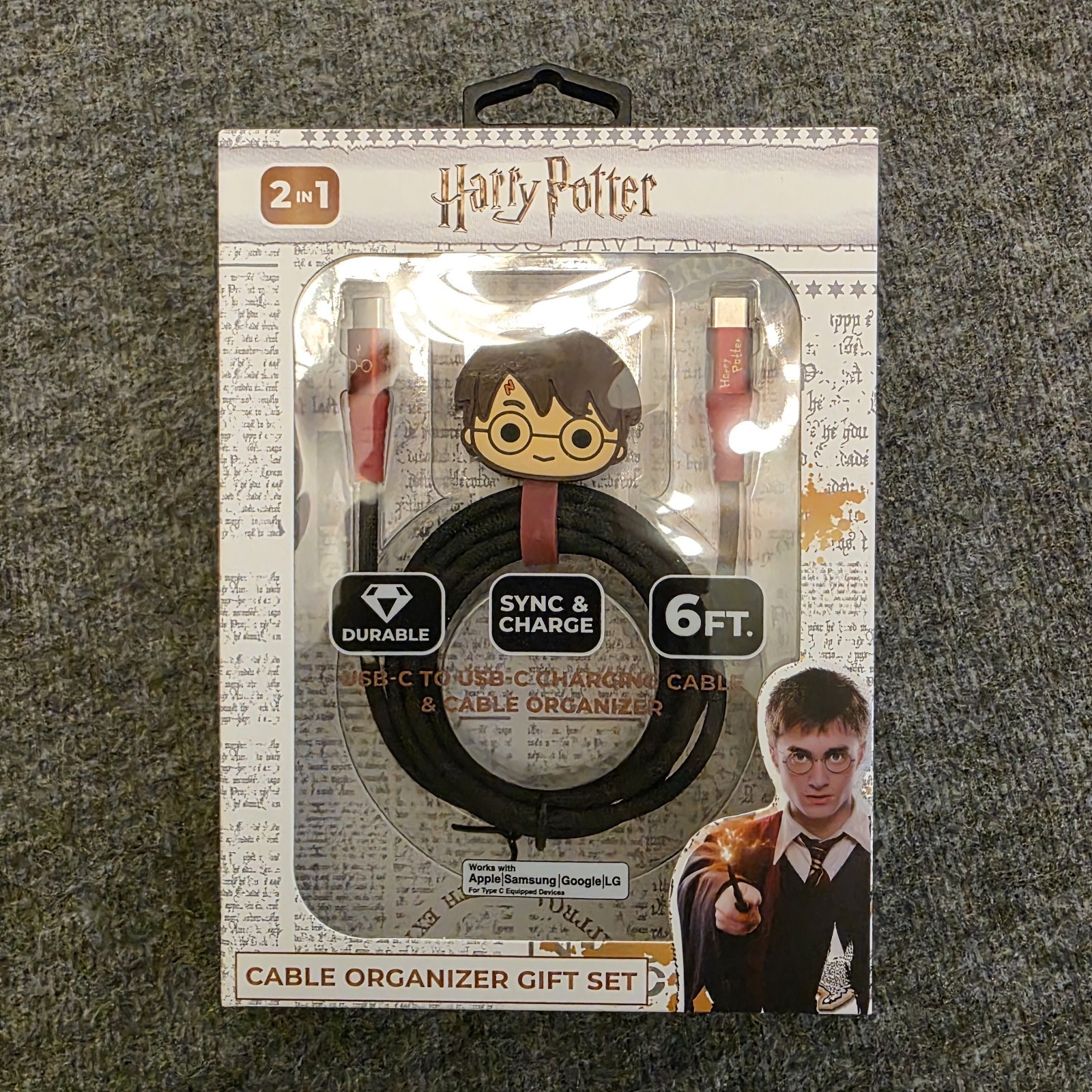 2025 CultureFly | Warner Bros HARRY POTTER USB-C Cable Organizer Gift Set