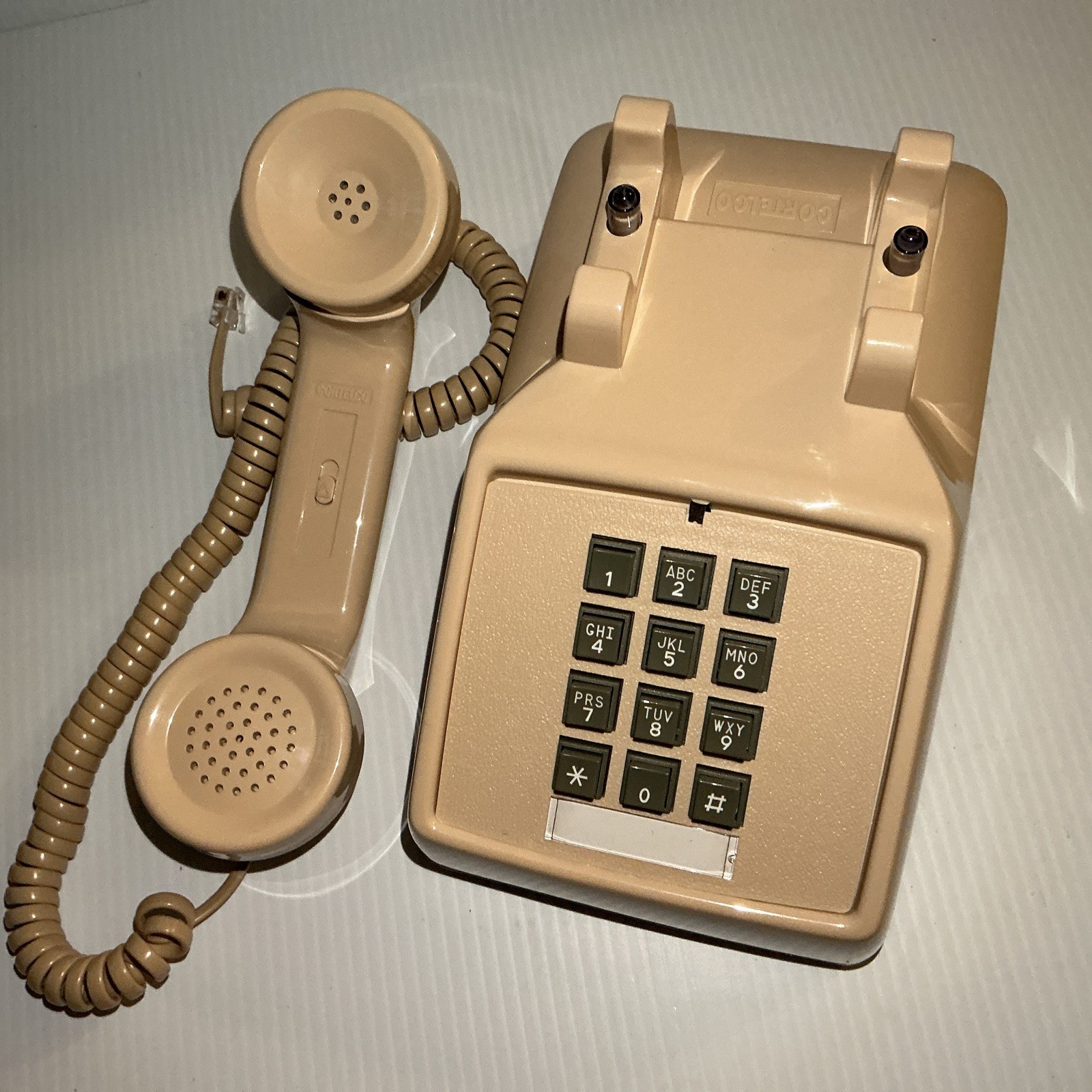 2500 Basic Desk Phone