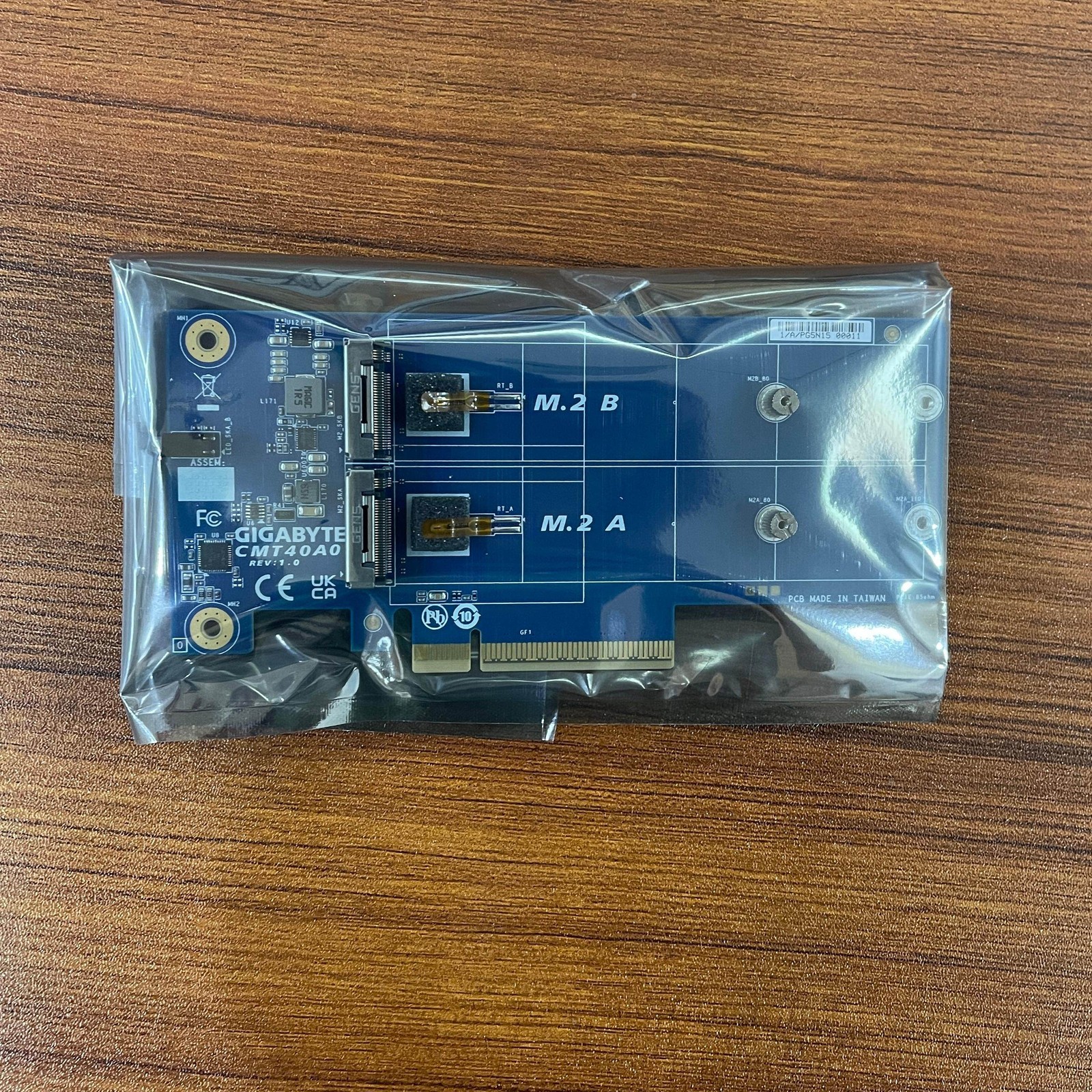  Gigabyte CMT40A0 PCIE 5.0 to Dual-Port M.2 Expansion Card - Server Grade