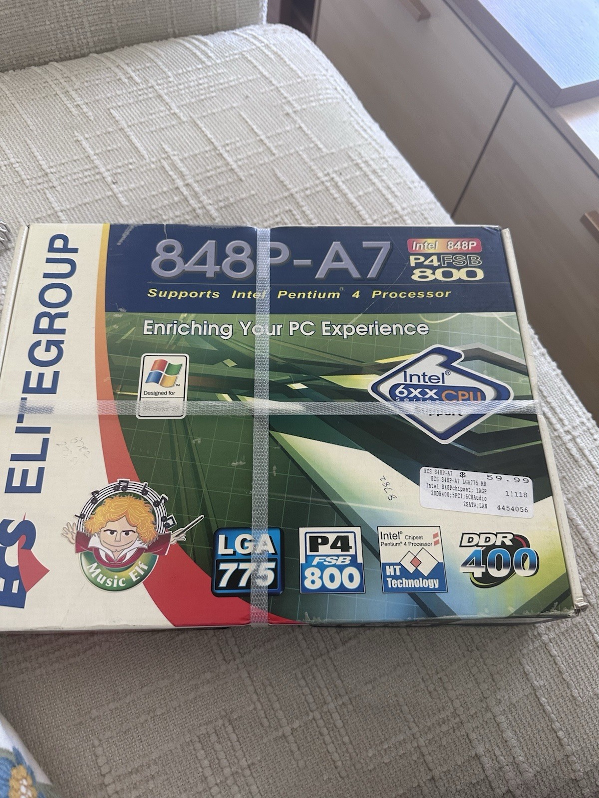 ECS Elitegroup 848P-A7 motherboard. P4FSB 800 Supports Intel Pentium 4 Proccesso