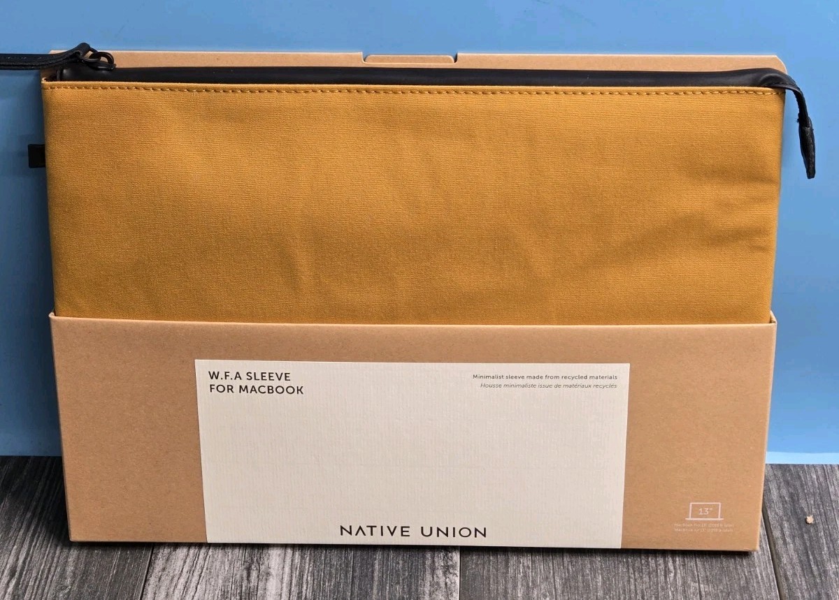 Native Union - Stow Lite Sleeve for 13" Macbook/Laptop - New