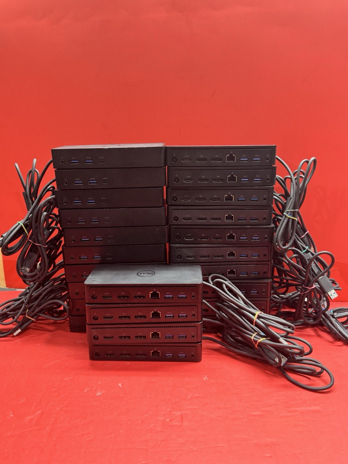 Dell D6000 19.5V 6.7A USB-C / USB-A Docking Station 24pcs