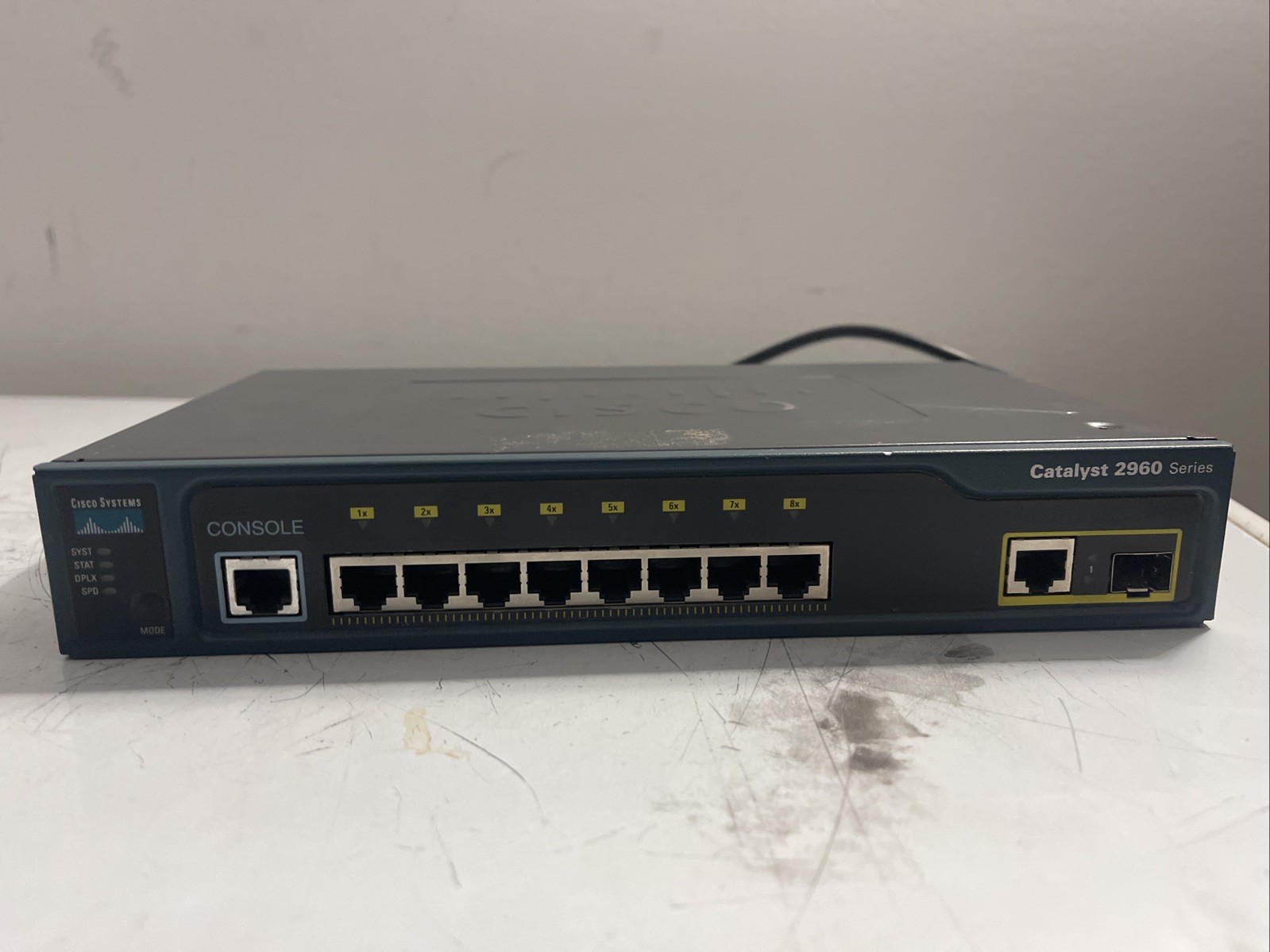 Cisco  Catalyst (WS-C2960-8TC-L) 8-Ports External Switch 10/100 Fast Ethernet