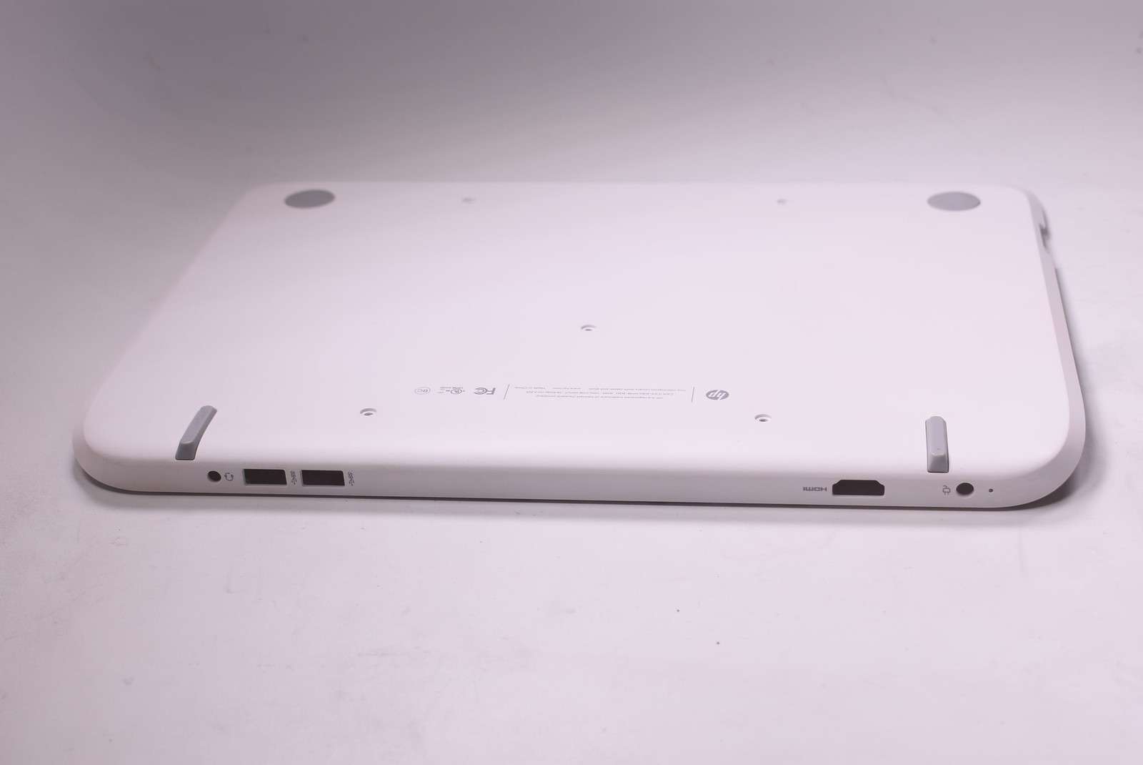 765971-001 Hp Bottom Base Cover Snow White 13-R010DX X2 13-R010DX