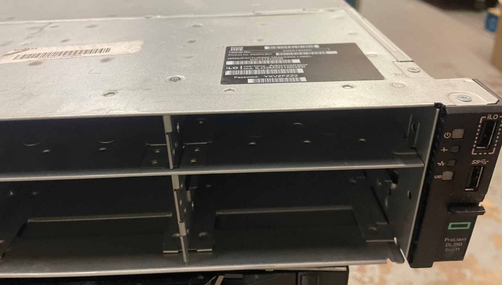 HPE P52533-B21 DL380 GEN11 CTO. 12 LFF INCL. HEATSINKS, POWER SUPPLIES. RISERS