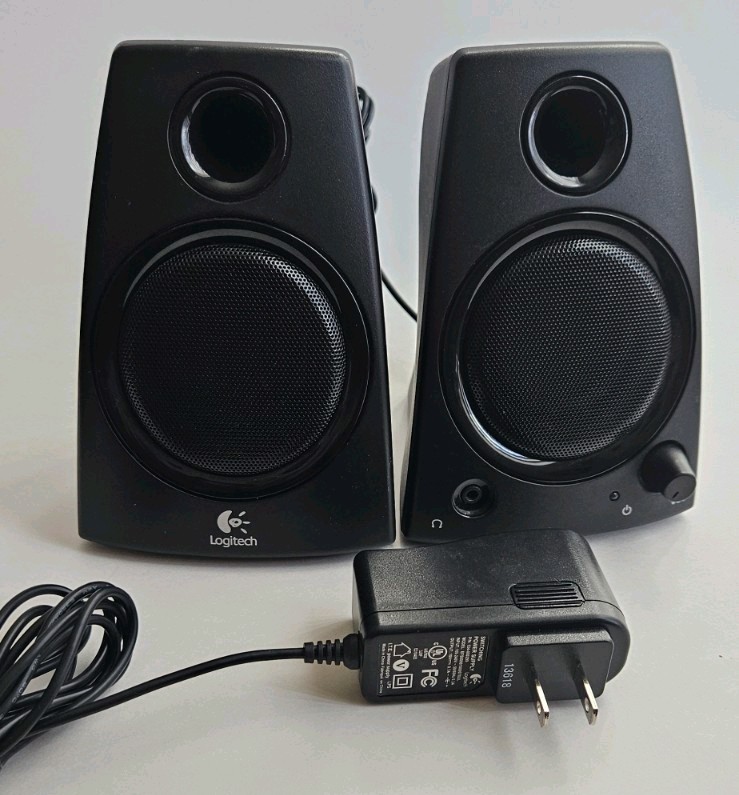 Genuine Logitech Z130 2 Piece Multimedia Stereo Speakers w/ Adapter - FREE S/H