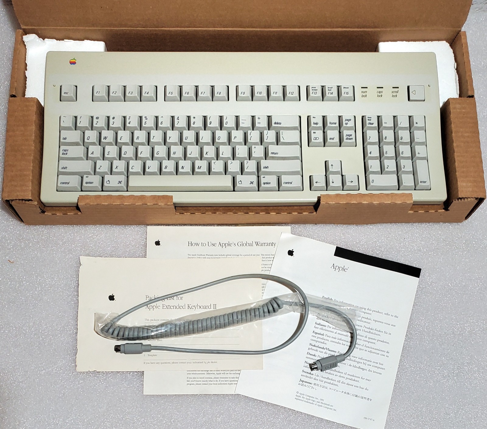Apple Extended Keyboard II Vintage Keyboard with Original Box & Cable