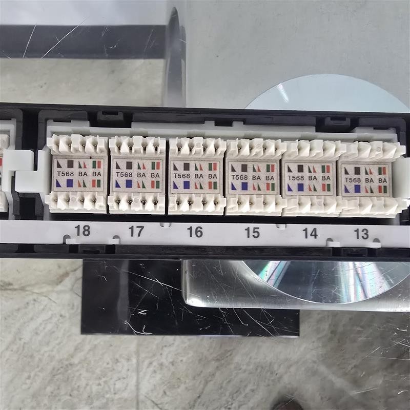 Panduit NK6PPG24Y CAT6 NetKey 24-Port Patch Panel   -35