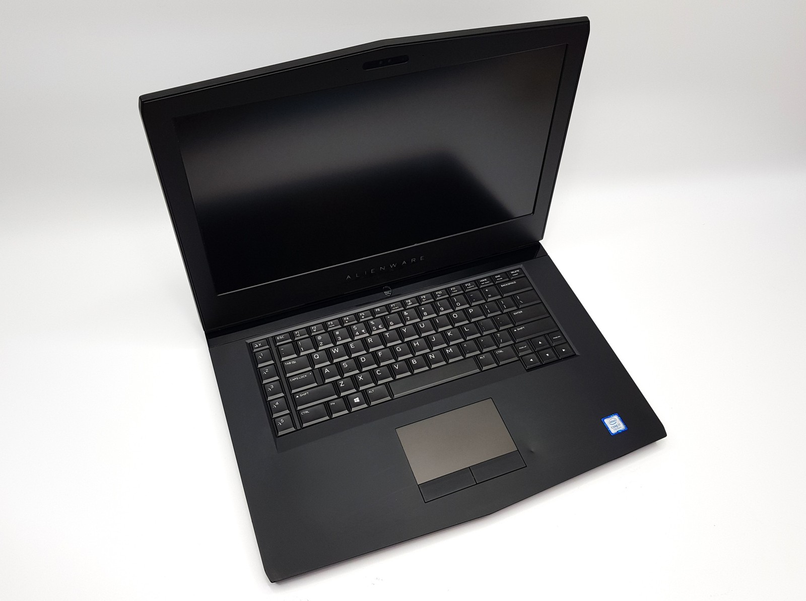 Alienware 15 R3 15.6" I7-7700HQ 32GB 1Tb HDD+256GB SSD  GTX 1070 8GB Wind 10 Pro
