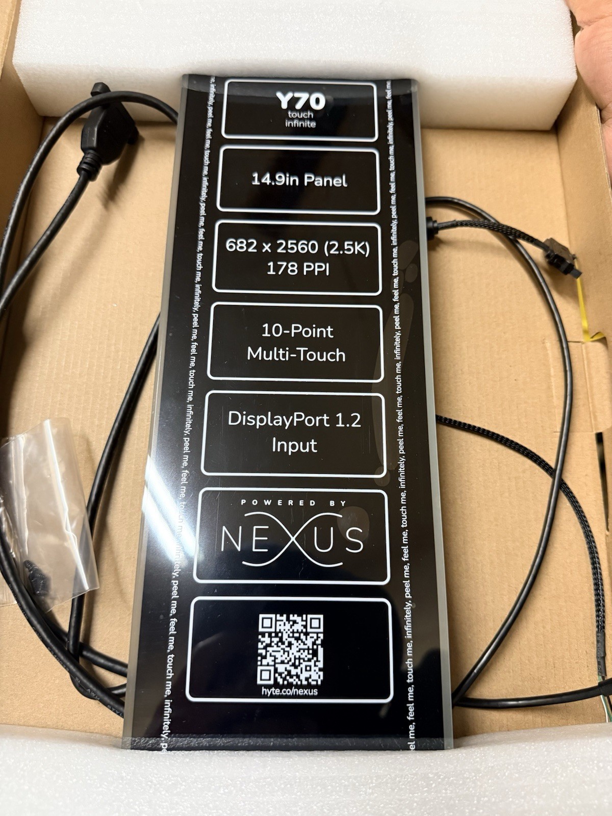 HYTE Y70 Touch Screen
