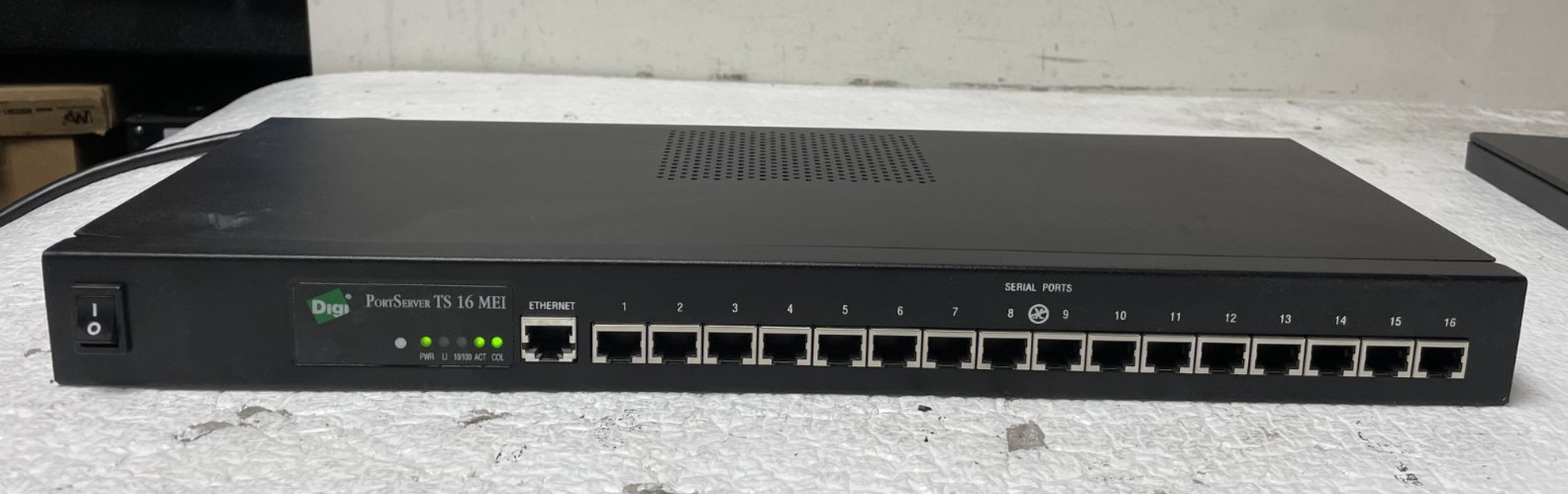 Digi PortServer TS 16 MEI  Terminal Server 16 Port *READ