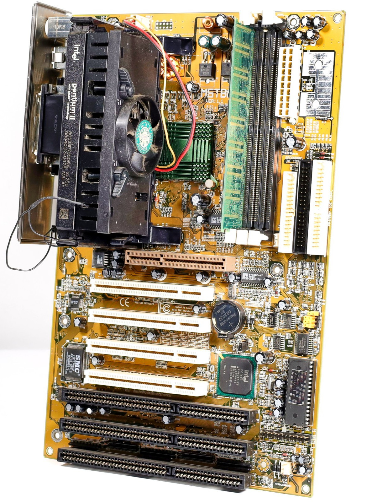Biostar M6TBA V1.1 Vintage ATX Motherboard with Pentium II SL2S6 CPU, RAM