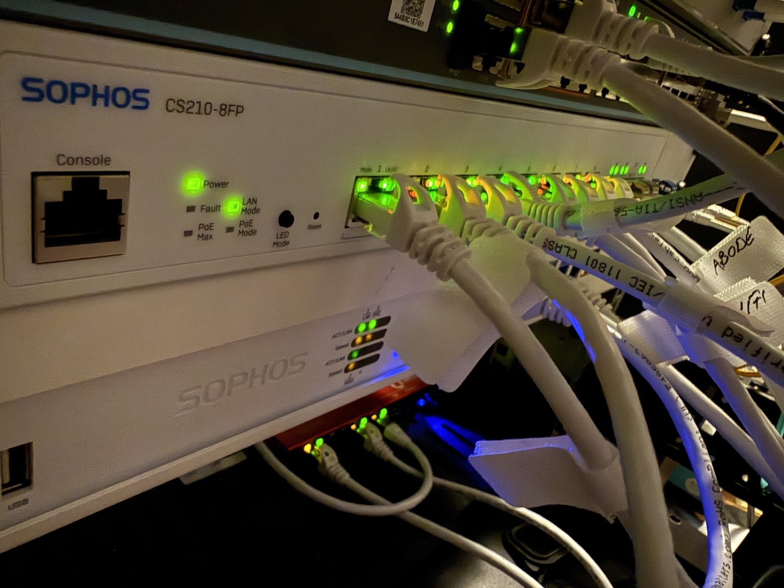 Sophos C210-8FP | 8-Port 2.5GbE PoE++ Managed Switch | 240W Budget | 4x 10G SFP+