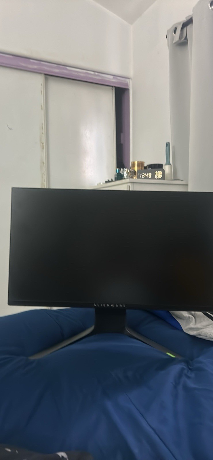 Alien Ware AW2521HF 27 In 240 Hertz Monitor. Adjustable Height and Ambient Light