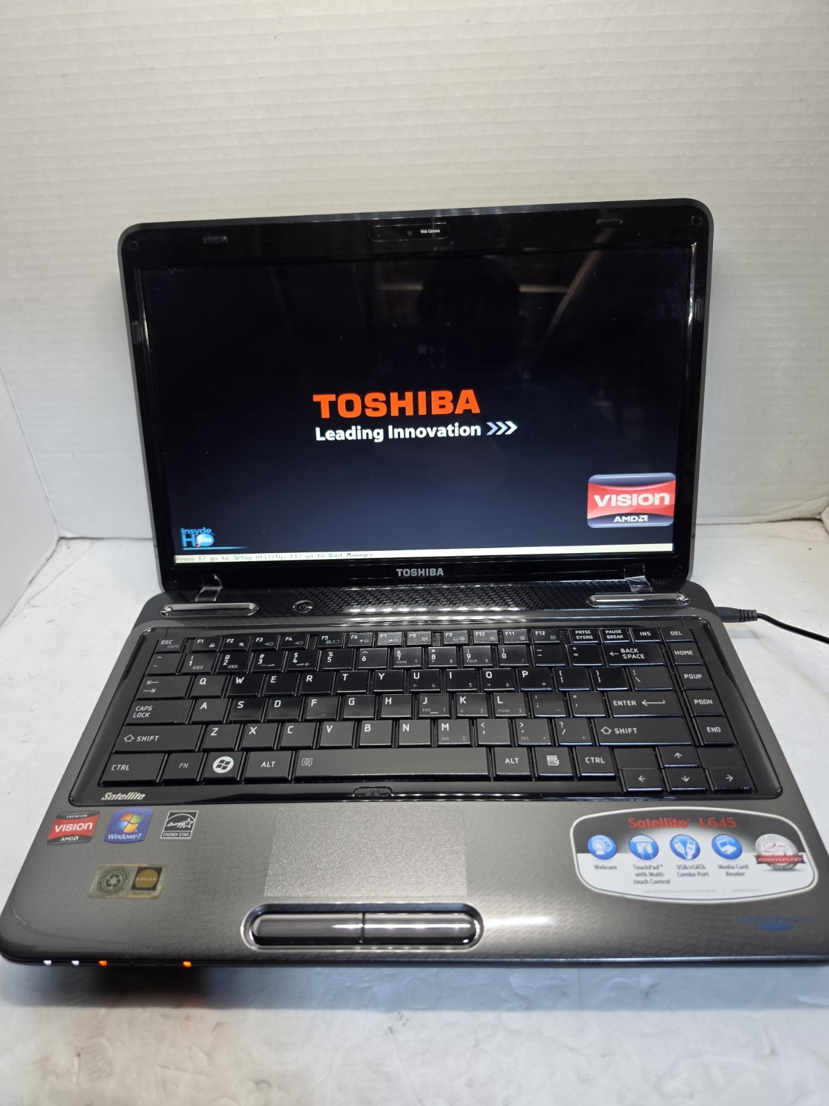 Toshiba Satellite L645-S4056 AMD Turion II P540 2.4GHz 4 GB Turns on 