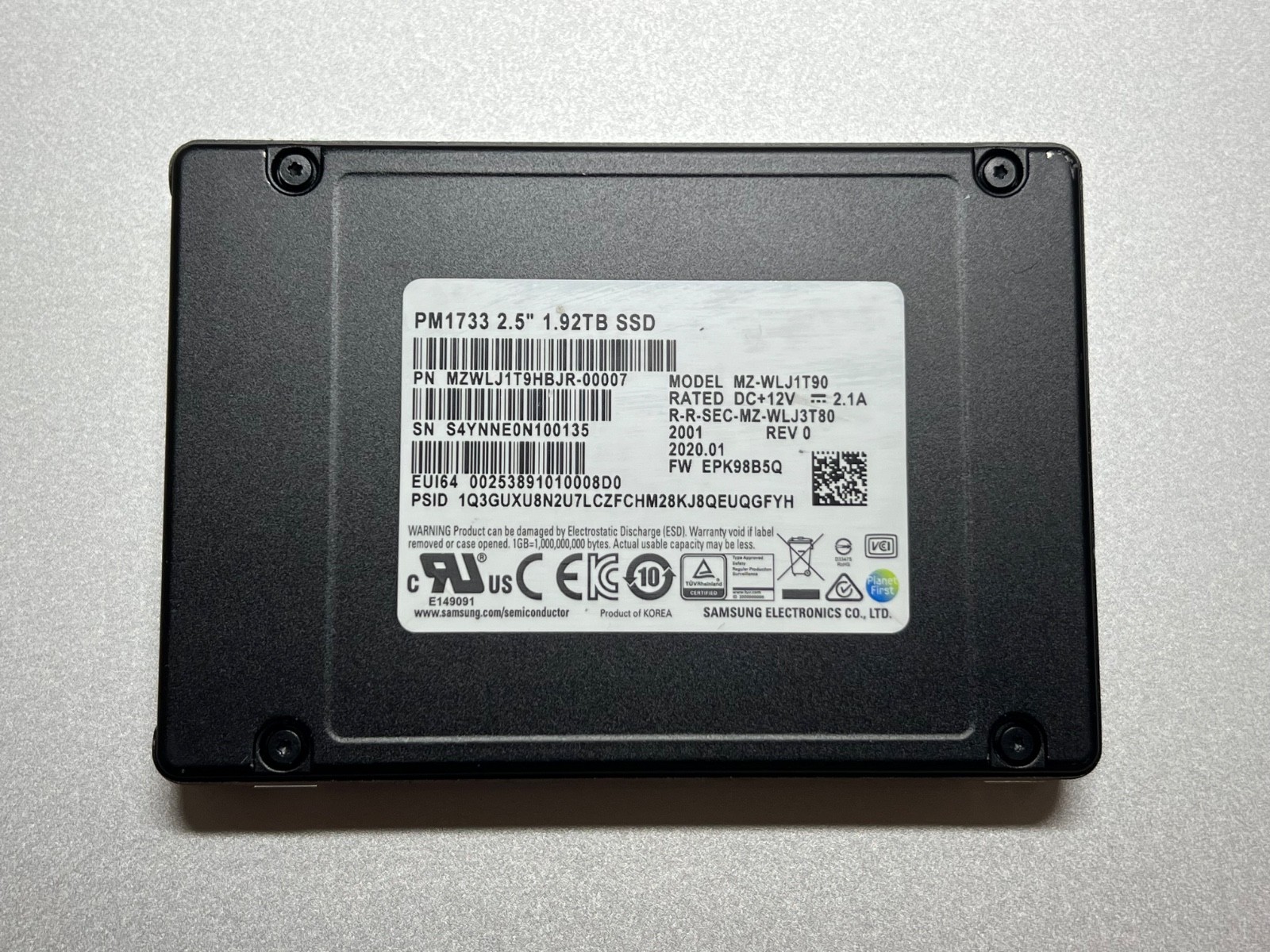 Samsung PM1733 1.92TB PCIe Gen4 X4 NVMe 2.5'' U.2 SSD MZ-WLJ1T90