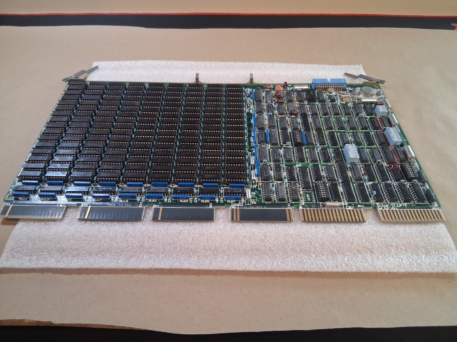 Vintage DEC/Mostek memory systems MK 8015 AA-00 6805-08015 1100 REV C(B7)