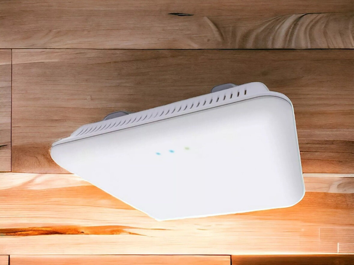 Luxul XAP-810 - AC1200 Standard Power Dual Band Wireless Access Point