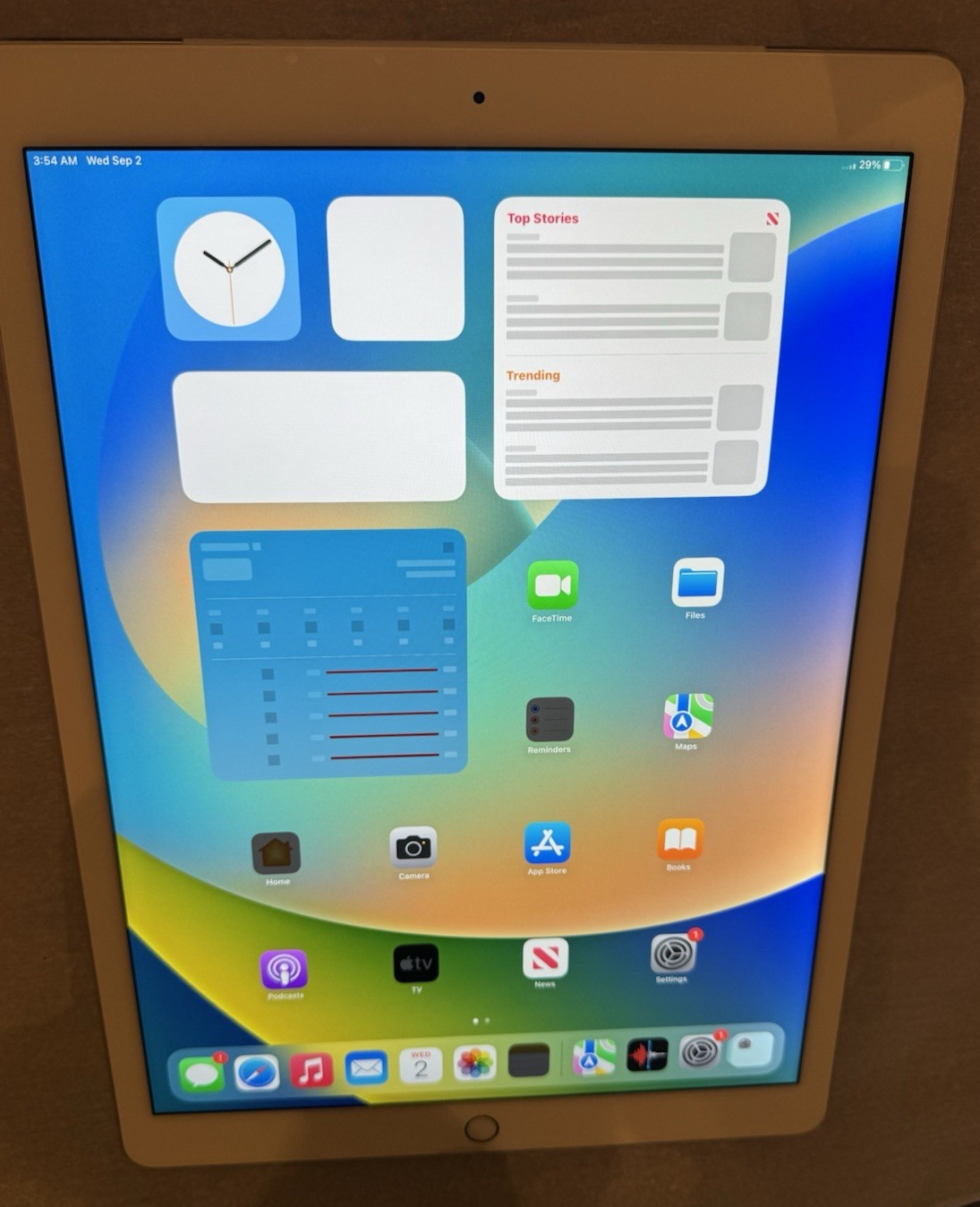 Apple iPad Pro 12.9" A1652 128GB Gold (WIFI+Cellular) Unlocked FAIR (READ)