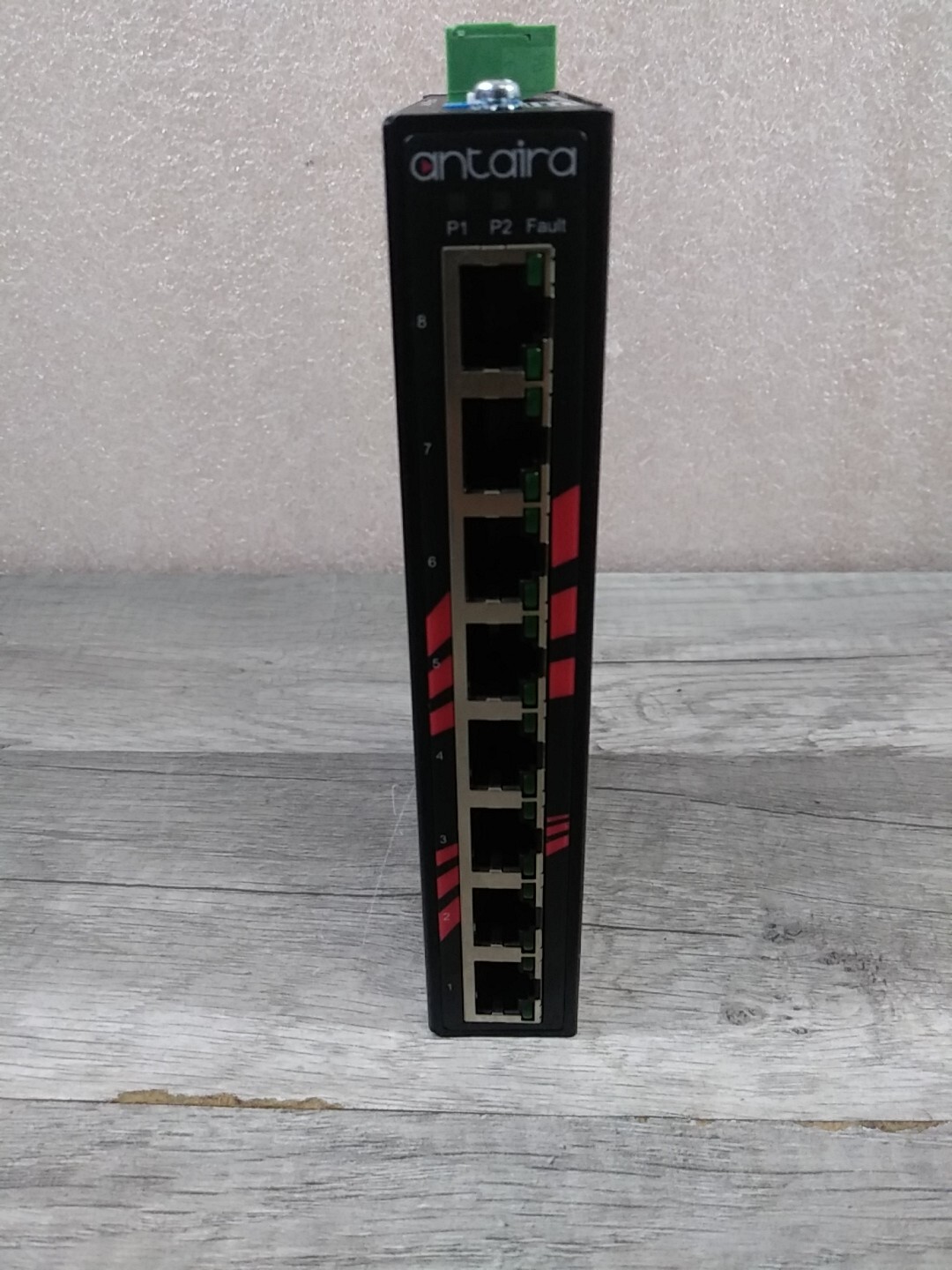 Antaria LNP-800AGH-T 8-Port Industrial Gigabit PoE+ Unmanaged Ethernet Switch