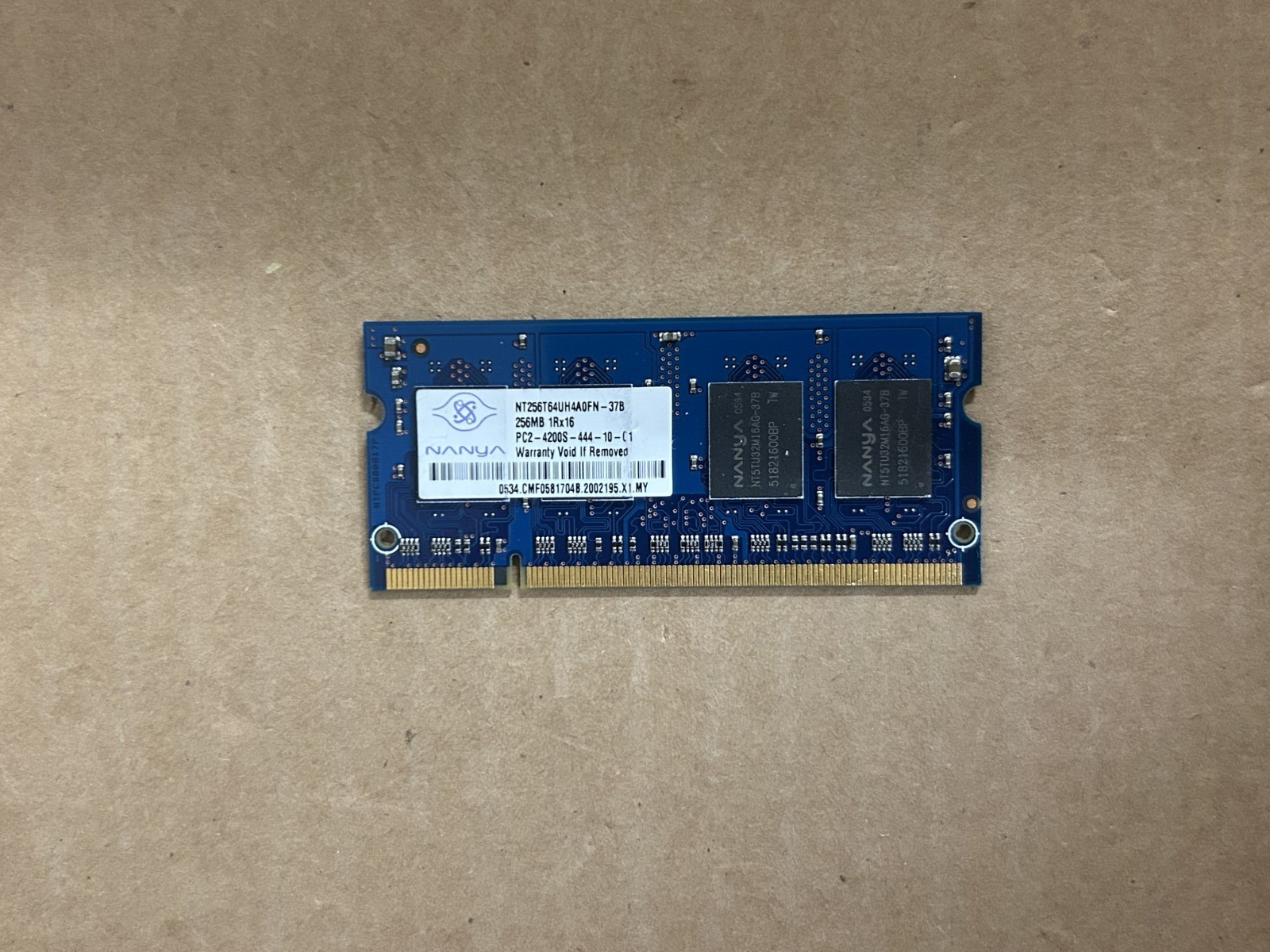 Nanya NT256T64UH4A0FN-37B 256MB DDR2-533 (PC2-4200) PC2-4200S