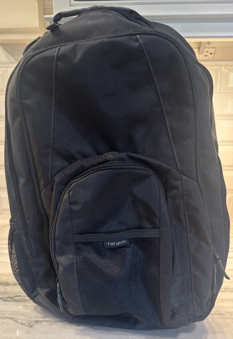 Targus 17” GROOVE Computer Backpack BLACK CVR 617-70 Light Weight