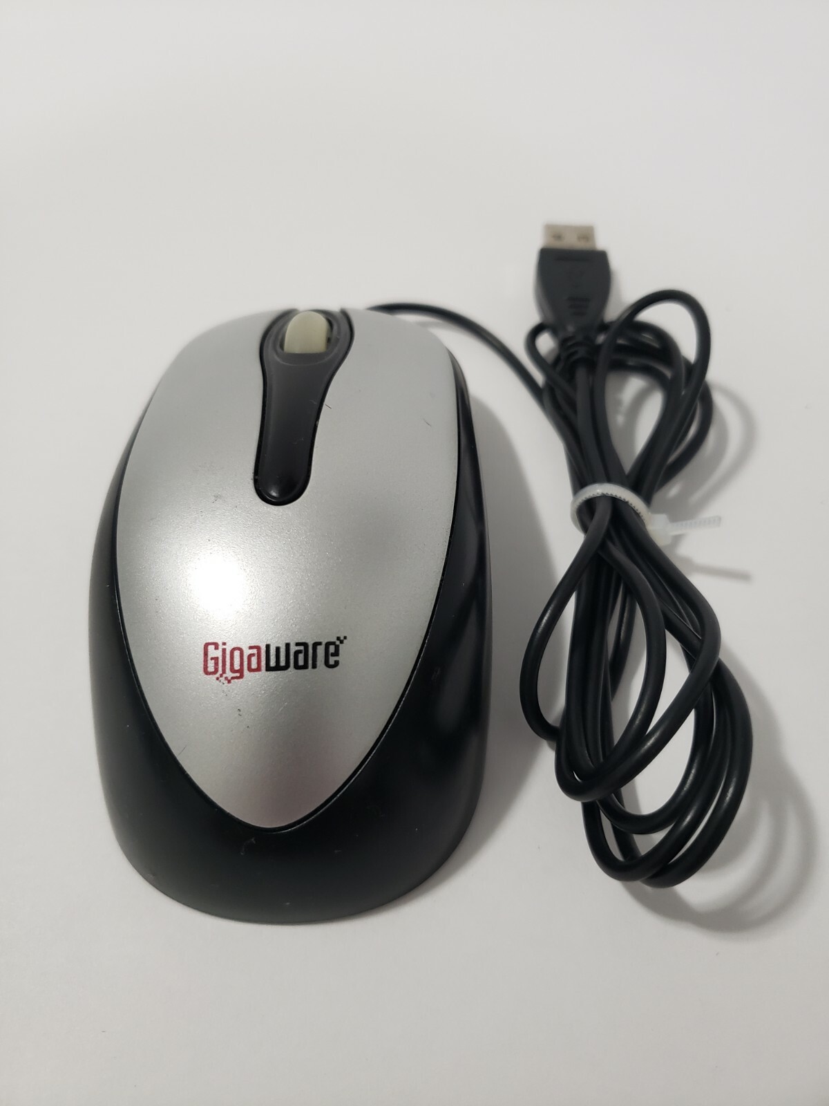Gigaware 26-1143 Wired Optical Mouse USB Blue Light Scroll Wheel