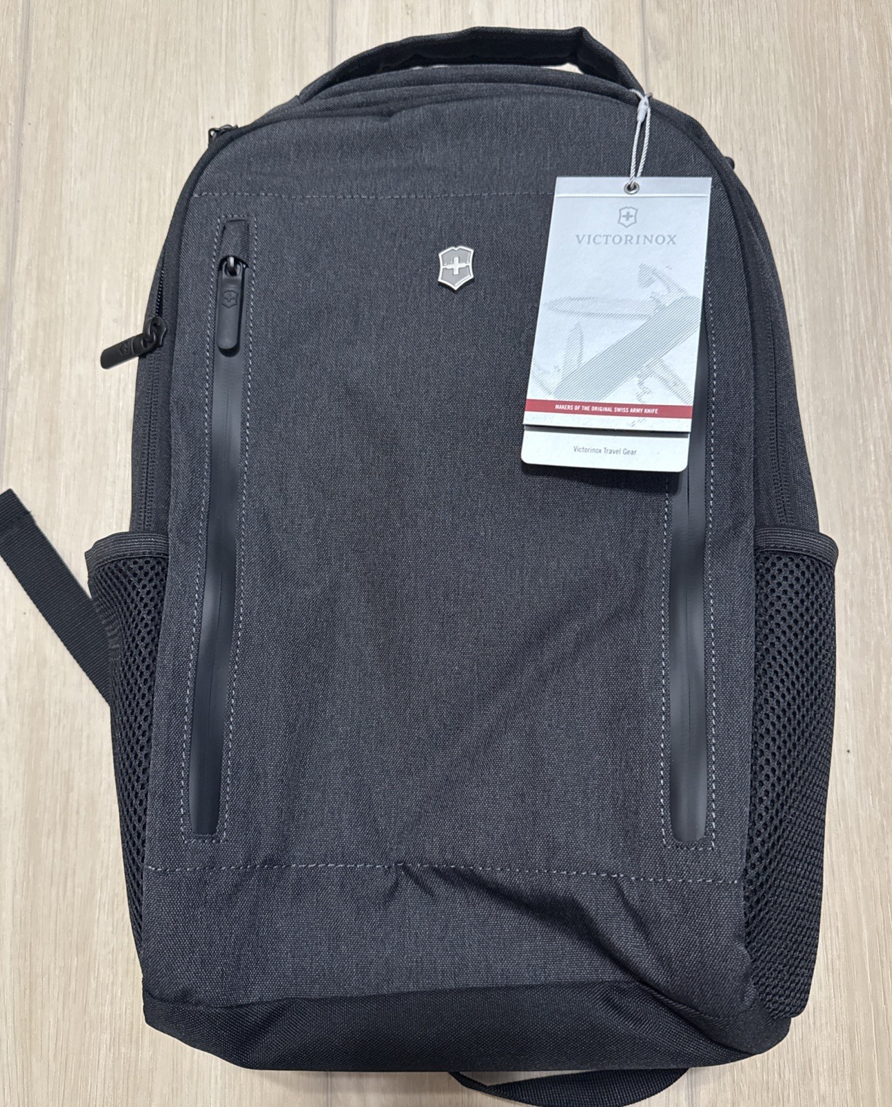 NEW Victorinox Journey Crossing 16" Laptop Backpack - Grey (19" x 12" x 7")