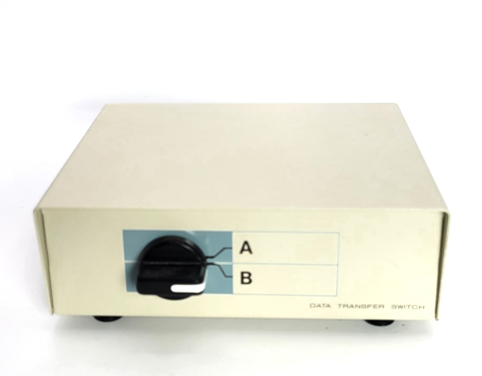 Data Transfer A-B Switch Box with 25-Pin Input / Output Connector, New
