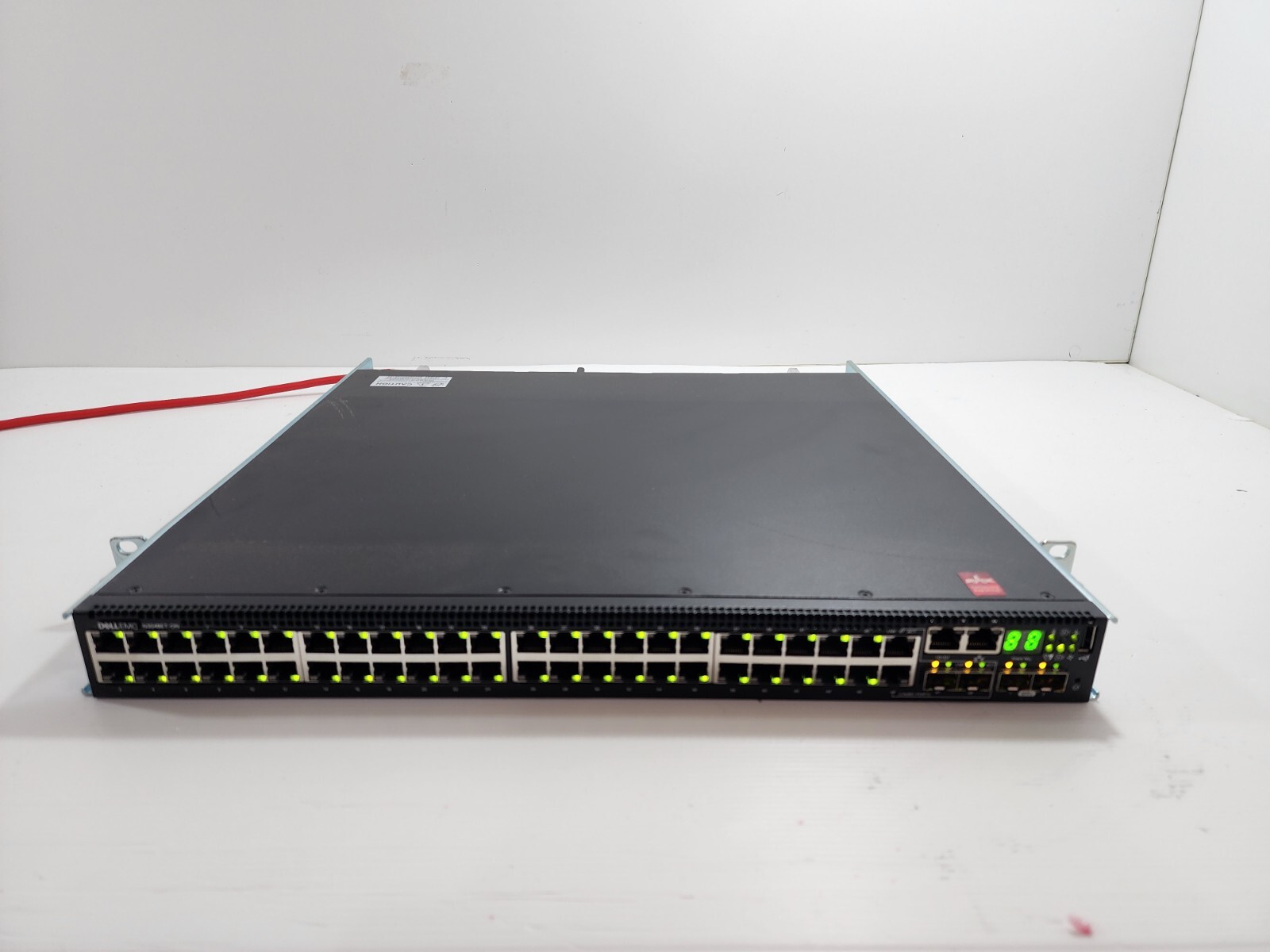 DELL N3048ET-ON EMC 48X1GBE 2X10GBE SFP SWITCH w/ dual power. 