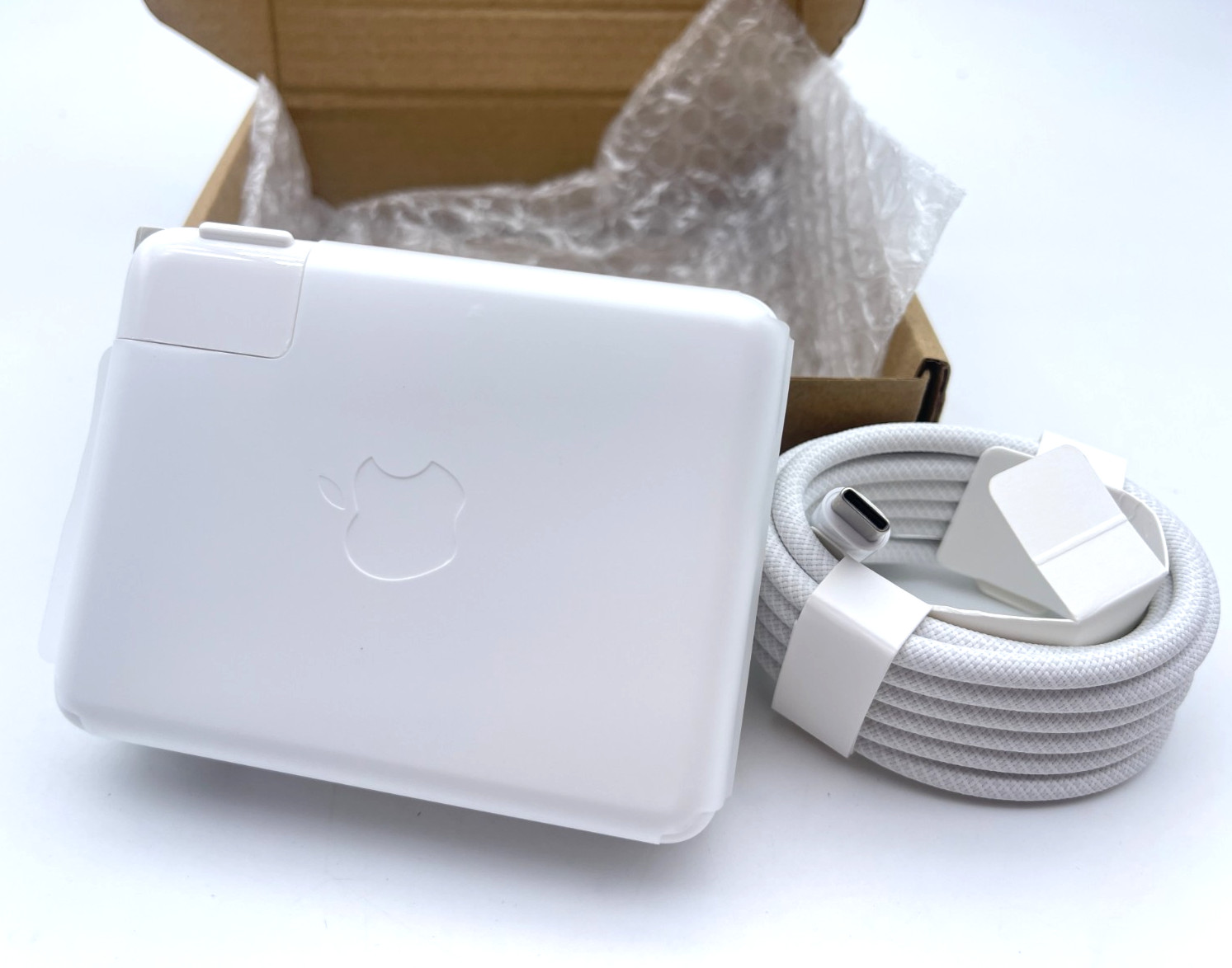 NEW 140W USB-C Genuine Charger For MacBook Pro/Air 16/15/14/13 Inch M1 M2 M3