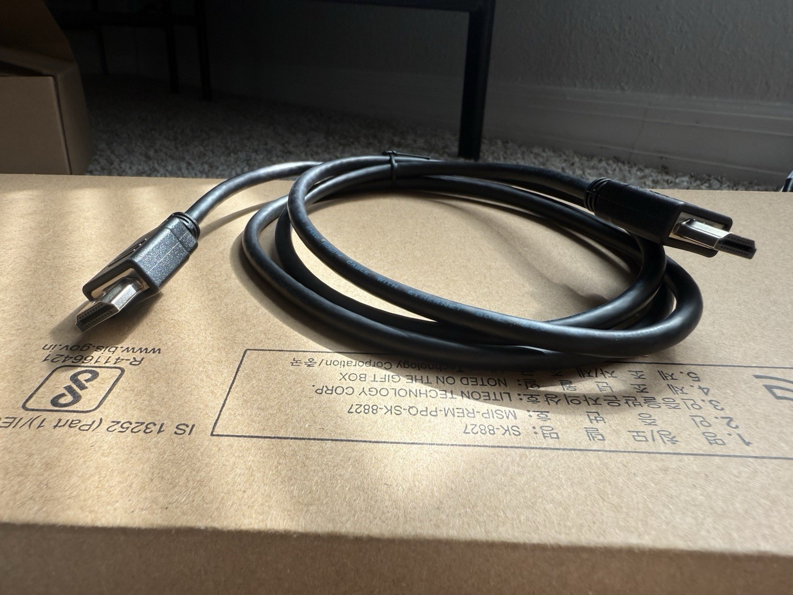VisionTek 900822 5ft HDMI to DisplayPort Active Cable