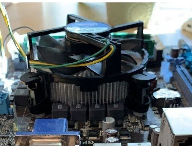 ASUS P8b75-M / CSM motherboard 16GB RAM 120 GB  ssd window  intel xeon 4C8T 1155