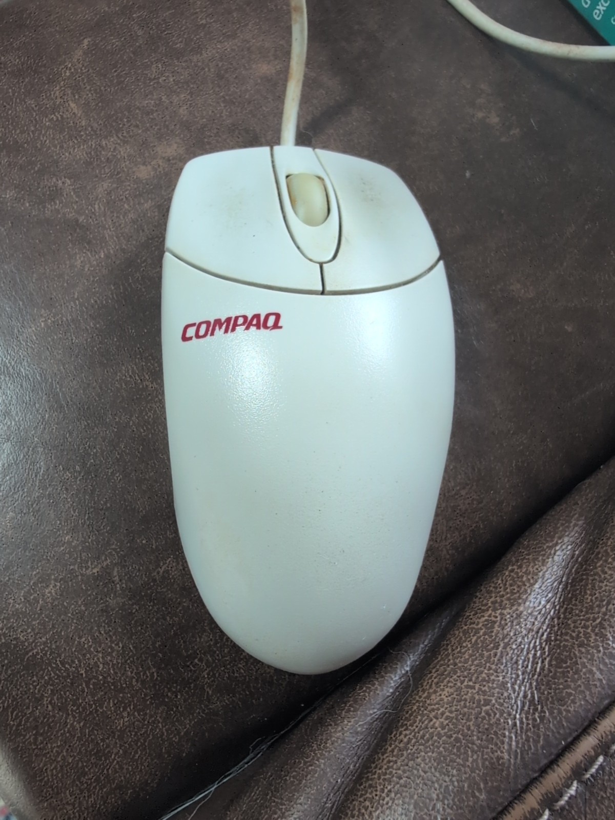 Vintage Compaq Logitech 3 Button Scroll Wheel Mouse M-S48a Used