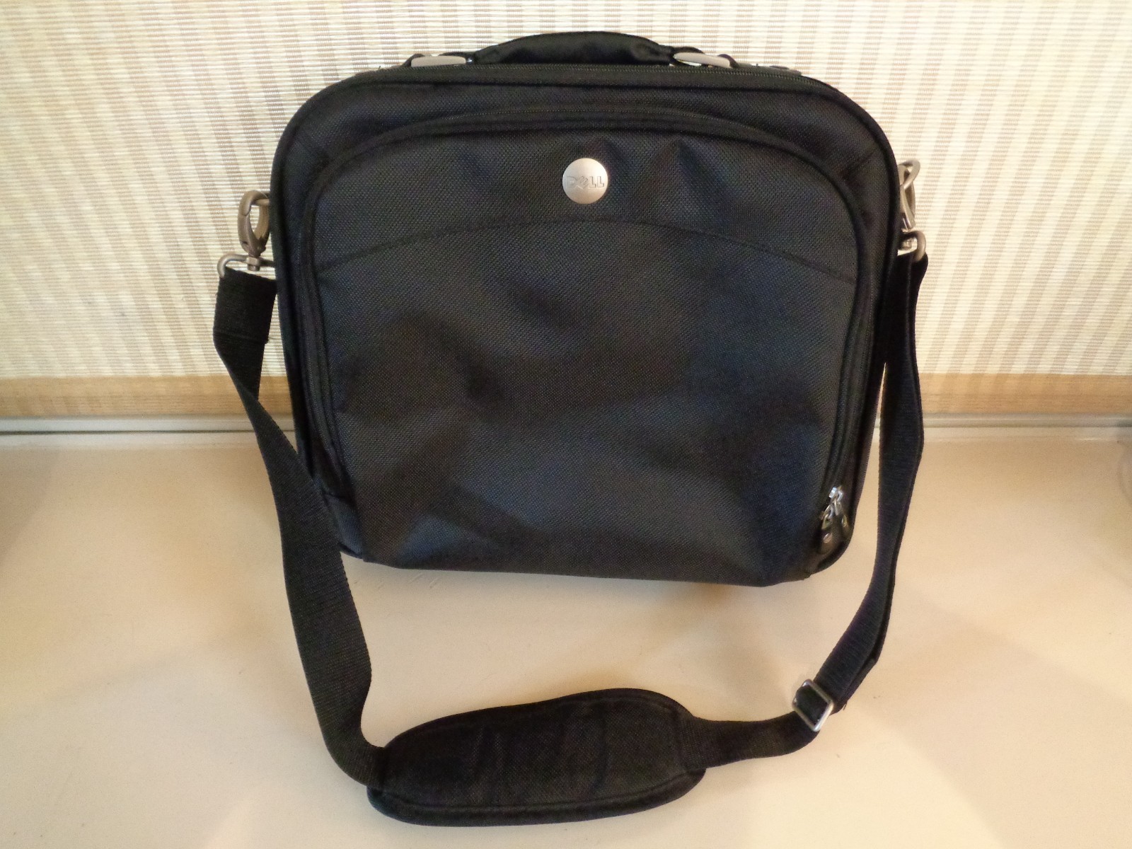 Genuine Dell Deluxe Laptop Computer Carrying Case Bag