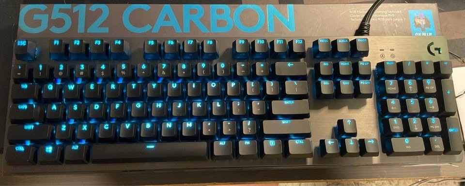 Logitech G512 Carbon RGB mechanical keyboard w/ GX Blue clicky switch
