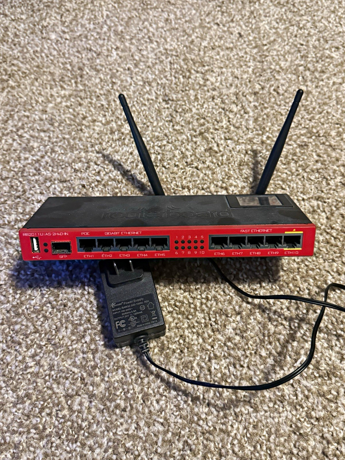 MikroTik RouterBOARD RB2011UiAS-2HnD-IN 10-Port Gigabit WiFi SFP USB