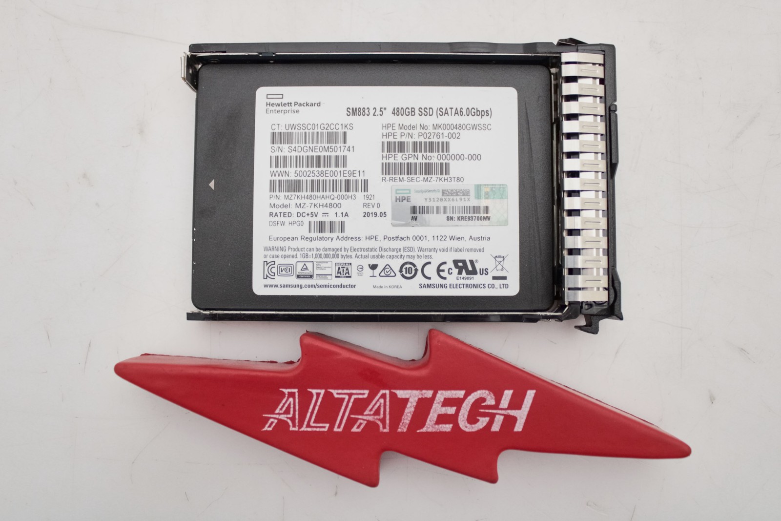 HP P09907-001 480GB SSD SATA 6G MU SFF SC SM883 Solid State Drive Mixed Use