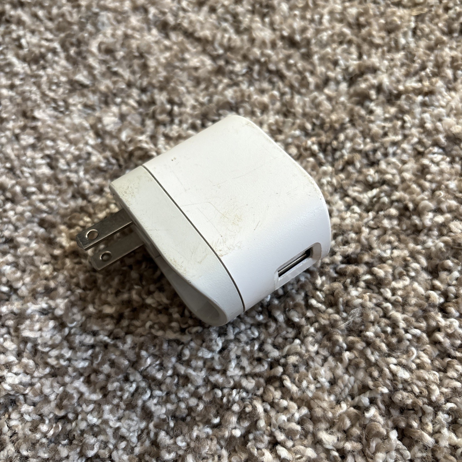 Belkin Swivel Wall Charger model F8Z630