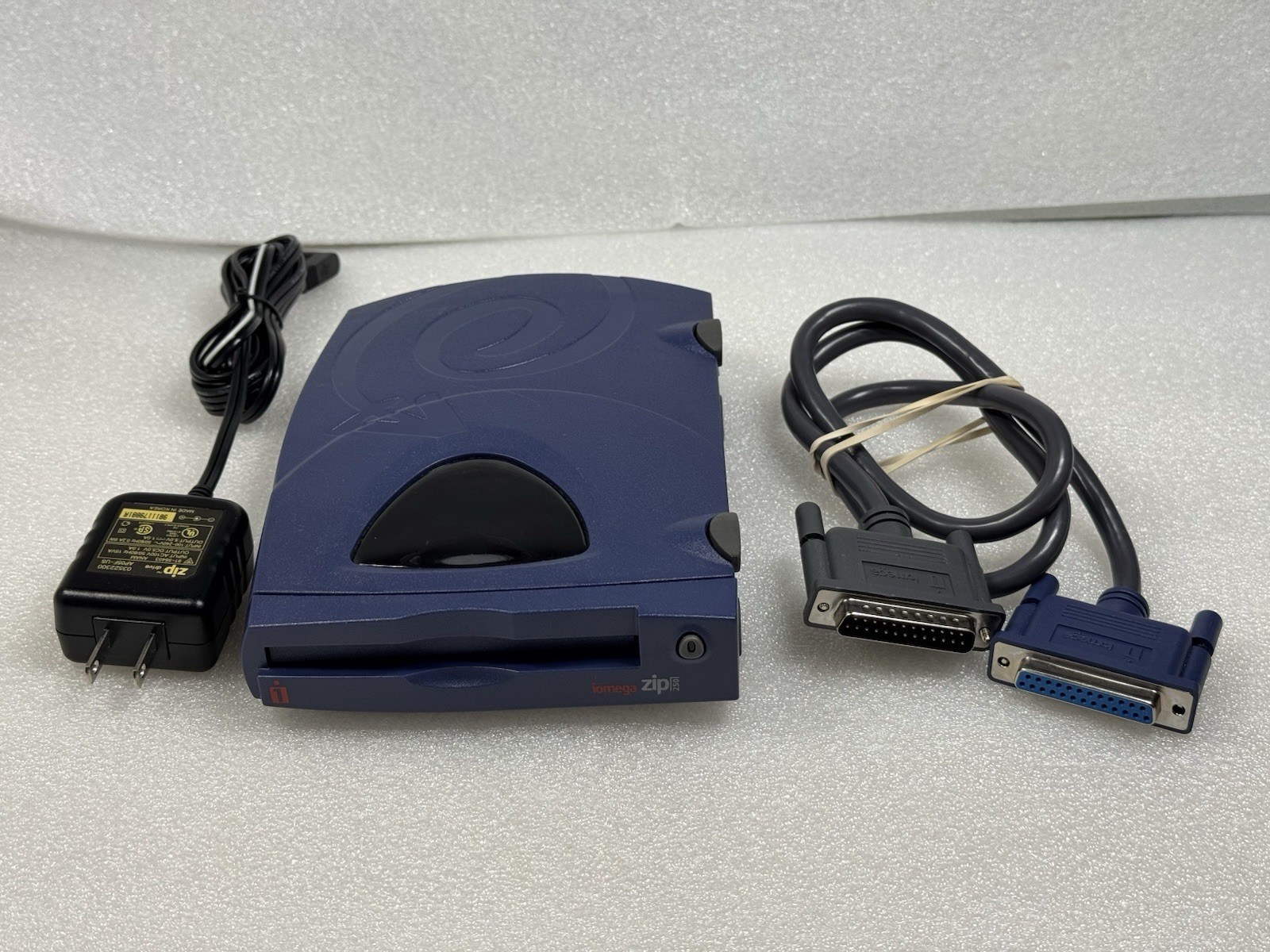 Iomega Zip 250 Superfloppy Portable Parallel Port Zip Drive Z250P - NICE