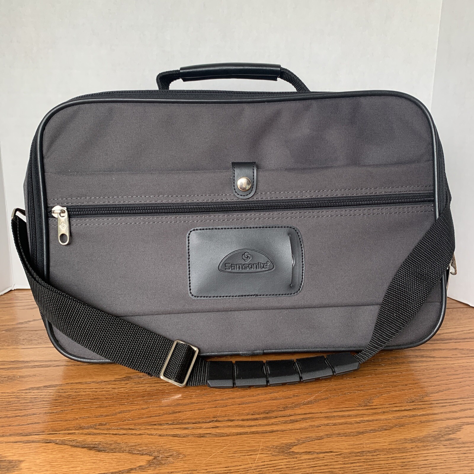 Samsonite Carry- On / Laptop 17 Inch Brief Bag