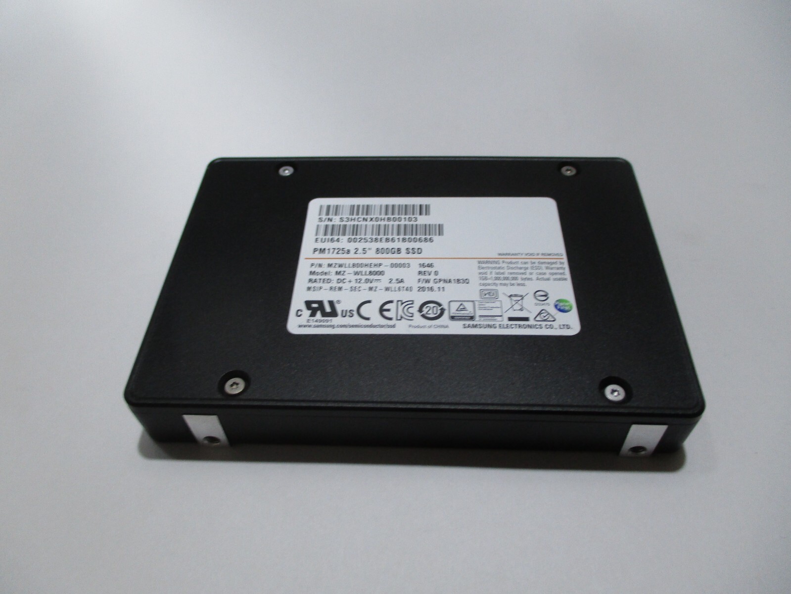 SAMSUNG PM1725a 800GB 2.5" SSD MZ-WLL8000 MZWLL800HEHP-00003 F/W: GPNA1B3Q