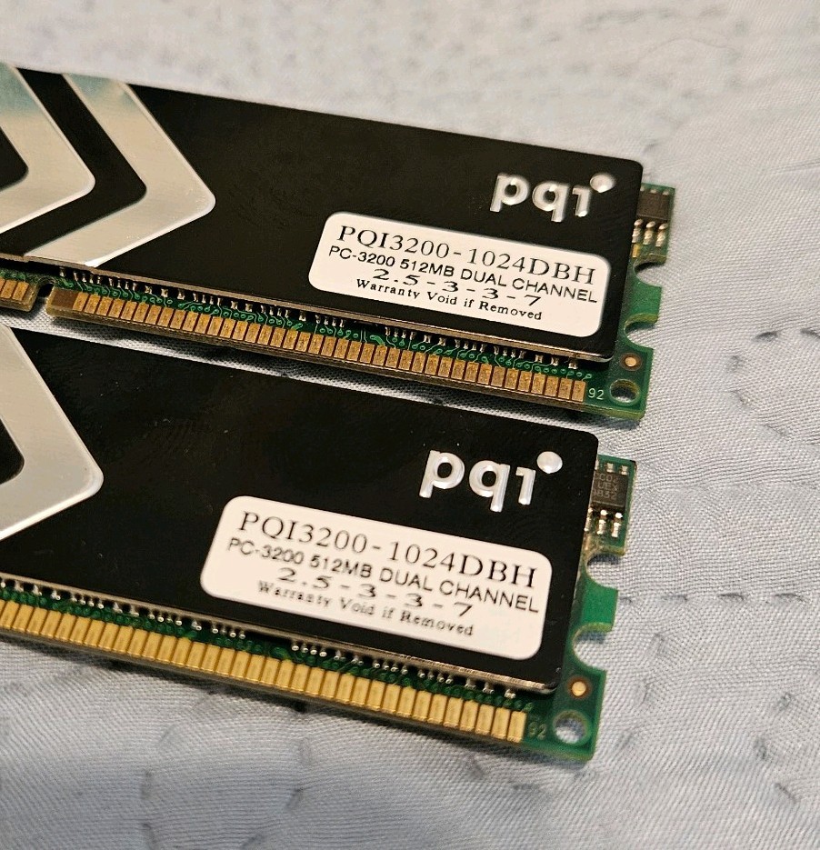 PQI Turbo 1GB DDR PC‑3200 DDR‑400 184‑Pin DIMM | Low Latency 2.5‑3‑3‑7 | Retro 