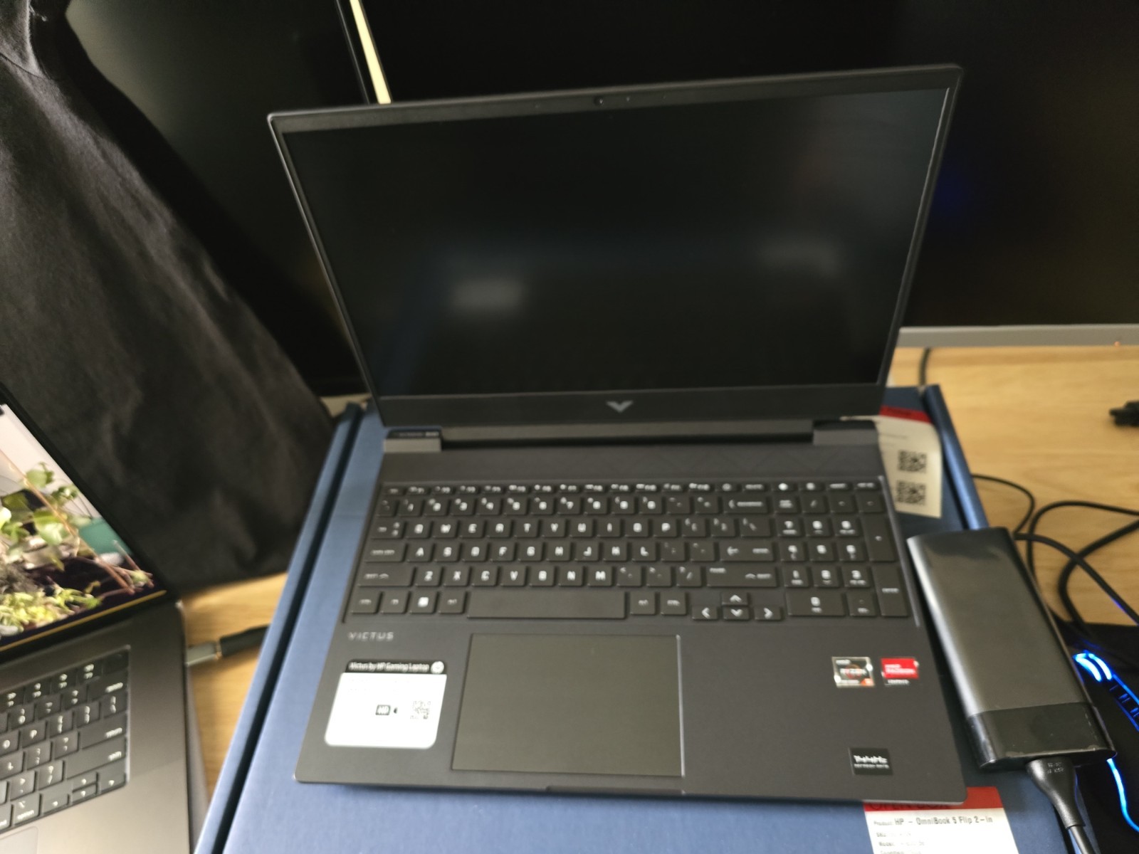 New HP Victus 15-fb2063dx 15.6'' 144Hz Laptop Ryzen 5 7535HS 8GB 512GB RX6550 2