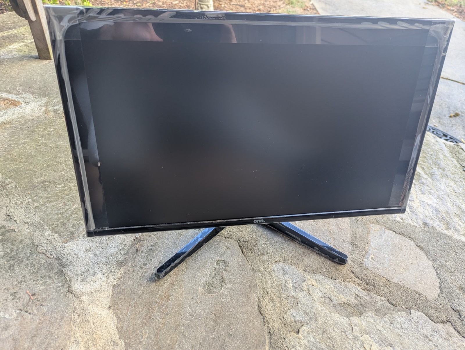 ONN 24 inch 75 hz FHD Monitor With stand And All Cables For HDMI Model 100002487