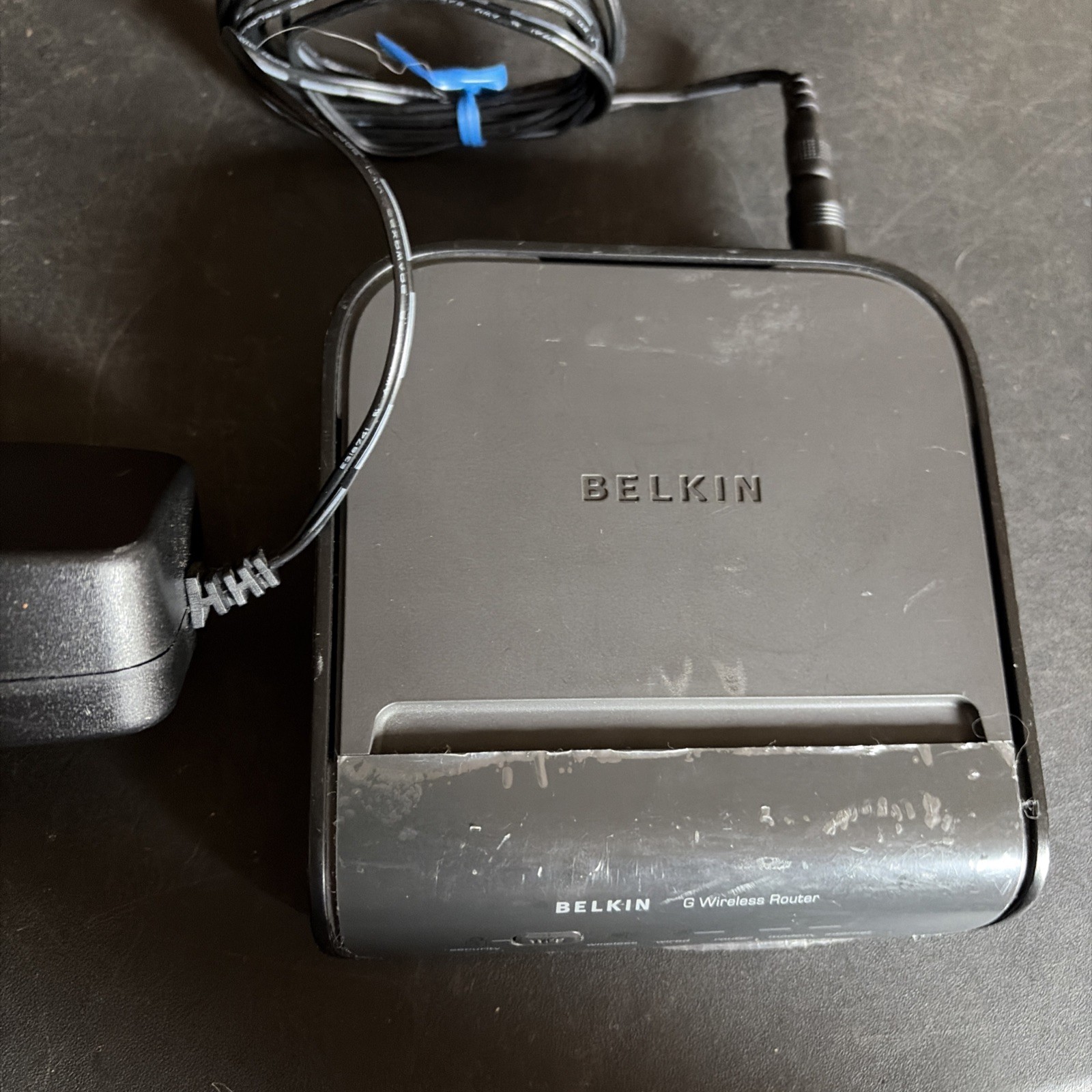 Belkin F5D7234-4 54 Mbps 4-Port 10/100 Wireless G Router