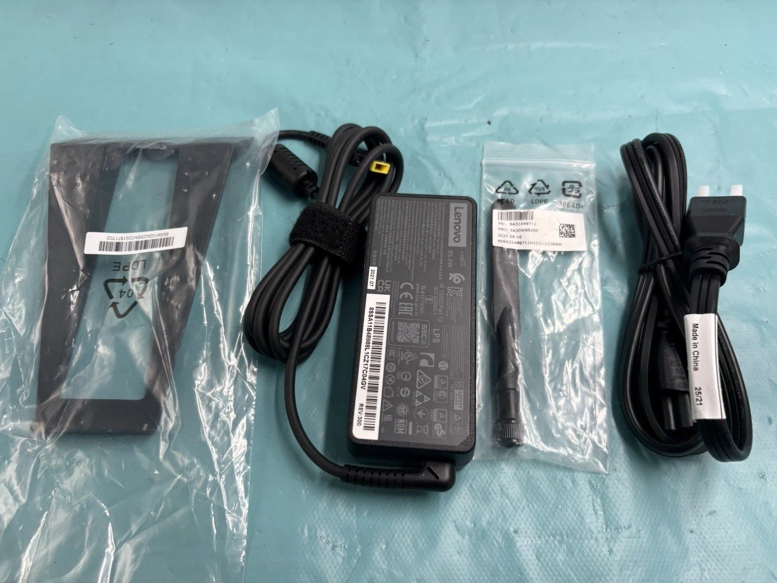 NEW Lenovo Tiny PC Accessory Kit Bundle WiFi Antenna Vertical Stand 65W Power