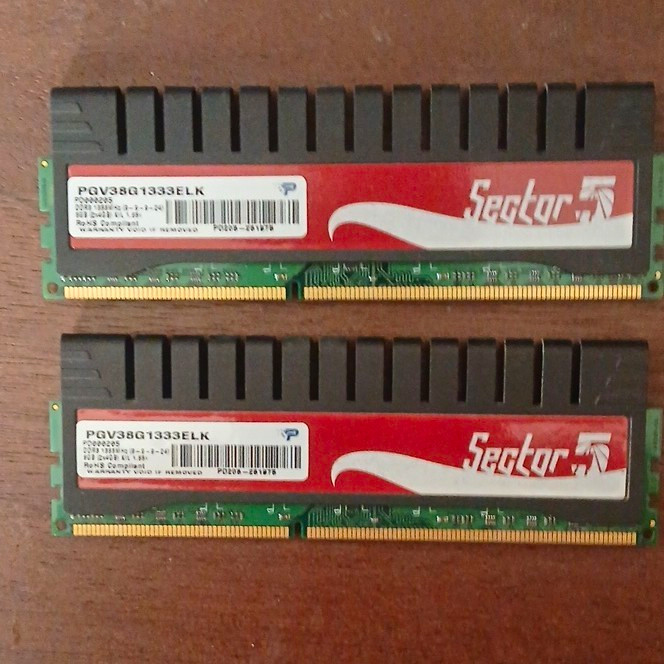 Patriot Sector 5 8GB (2x4GB) DDR3-1333 PC3-10600 DIMM Non-ECC PGV38G1333ELK