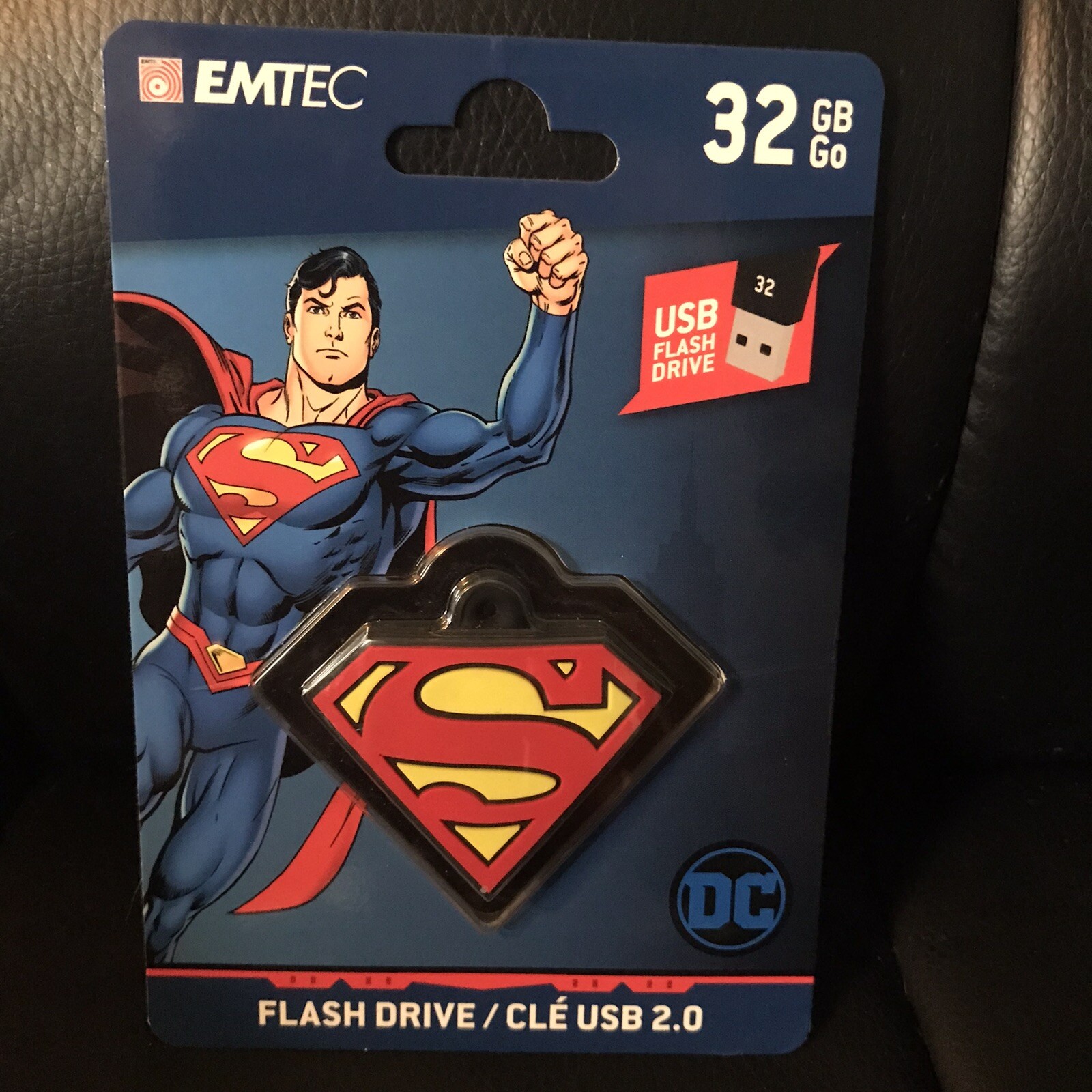 Superman 32GB Flash Drive Keychain NEW SEALED Emtec DC Comics Back To School